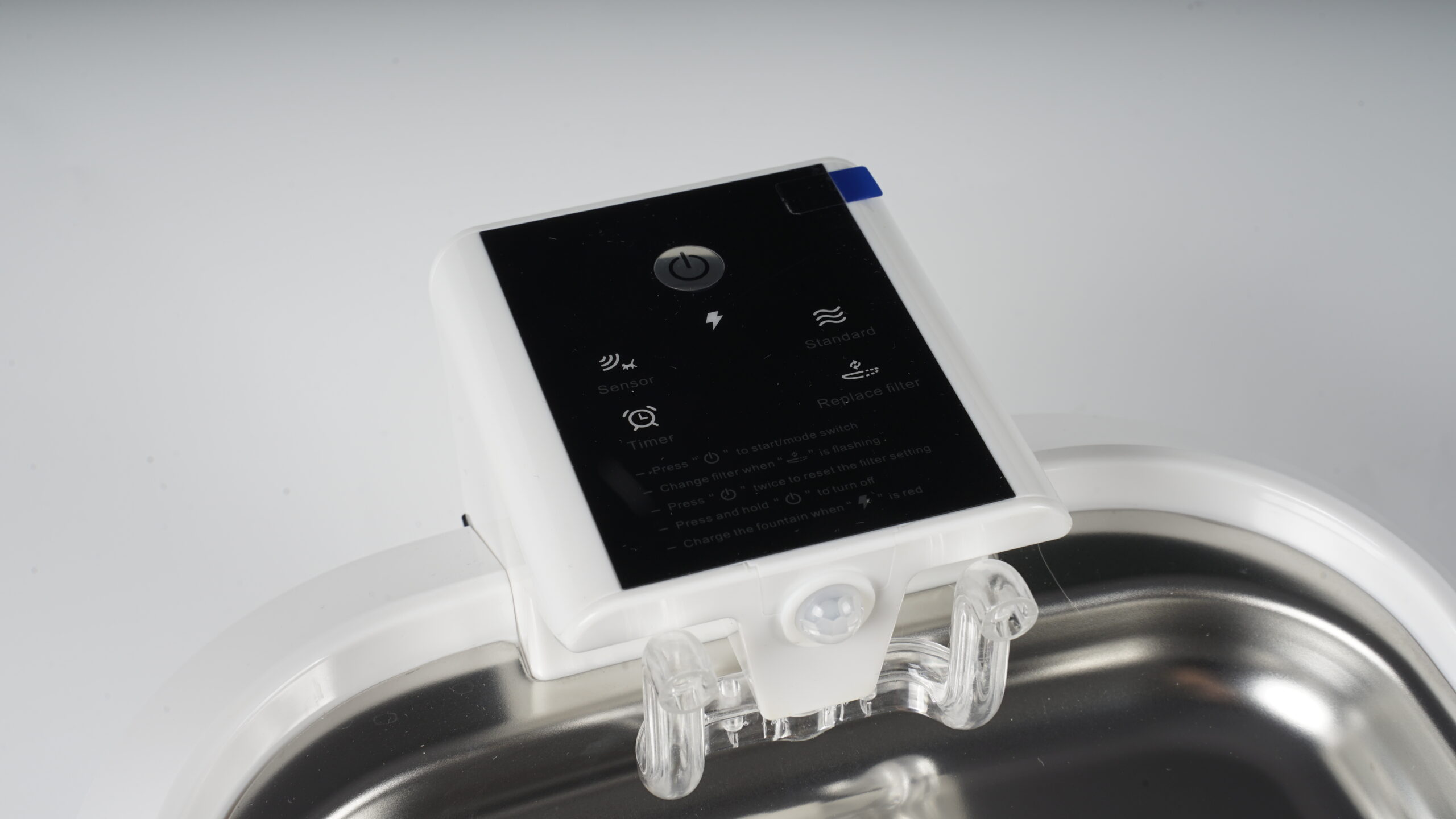 the control panel of the rechargeable cat water fountain
